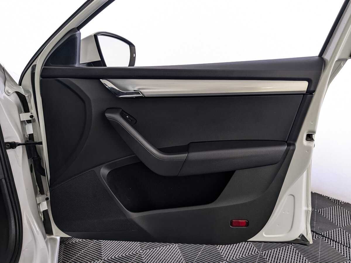 Купить Skoda Octavia с пробегом. Фото: #19