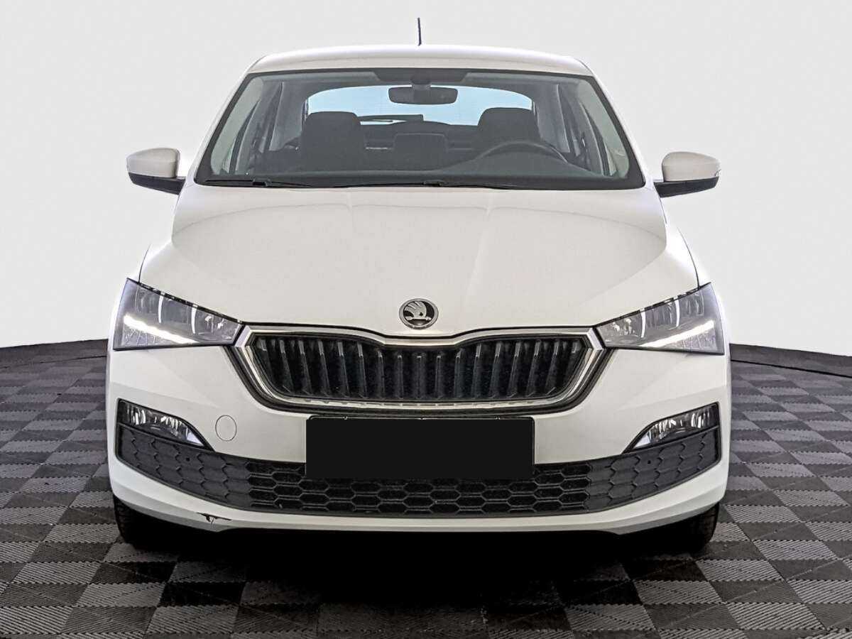 Купить Skoda Rapid с пробегом. Фото: #1