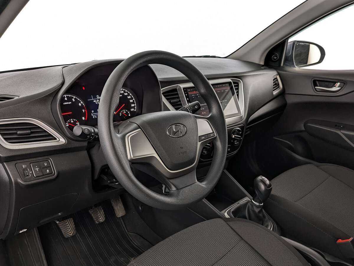 Купить Hyundai Solaris с пробегом. Фото: #9