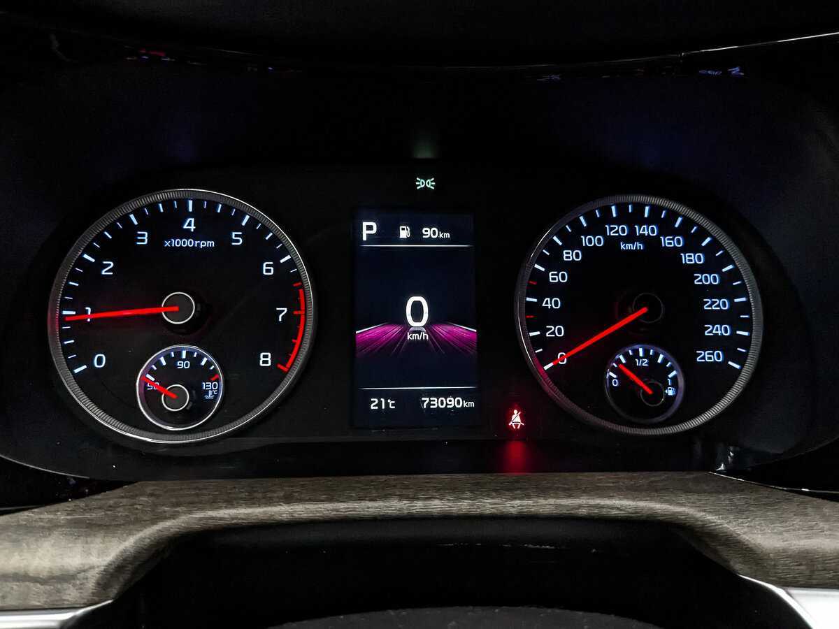 Купить Kia K5 с пробегом. Фото: #13