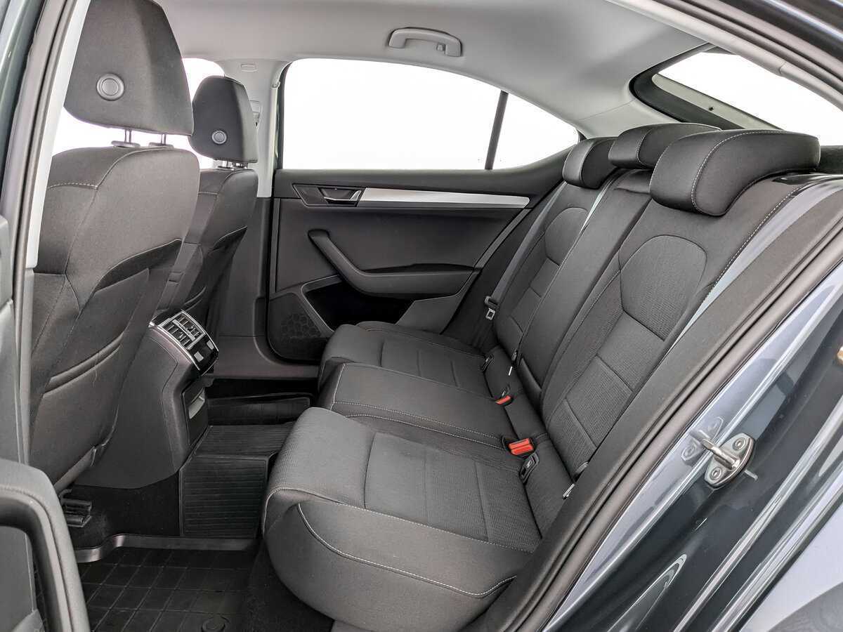 Купить Skoda Superb с пробегом. Фото: #9