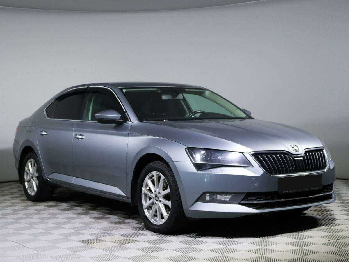 Купить Skoda Superb с пробегом. Фото: #2