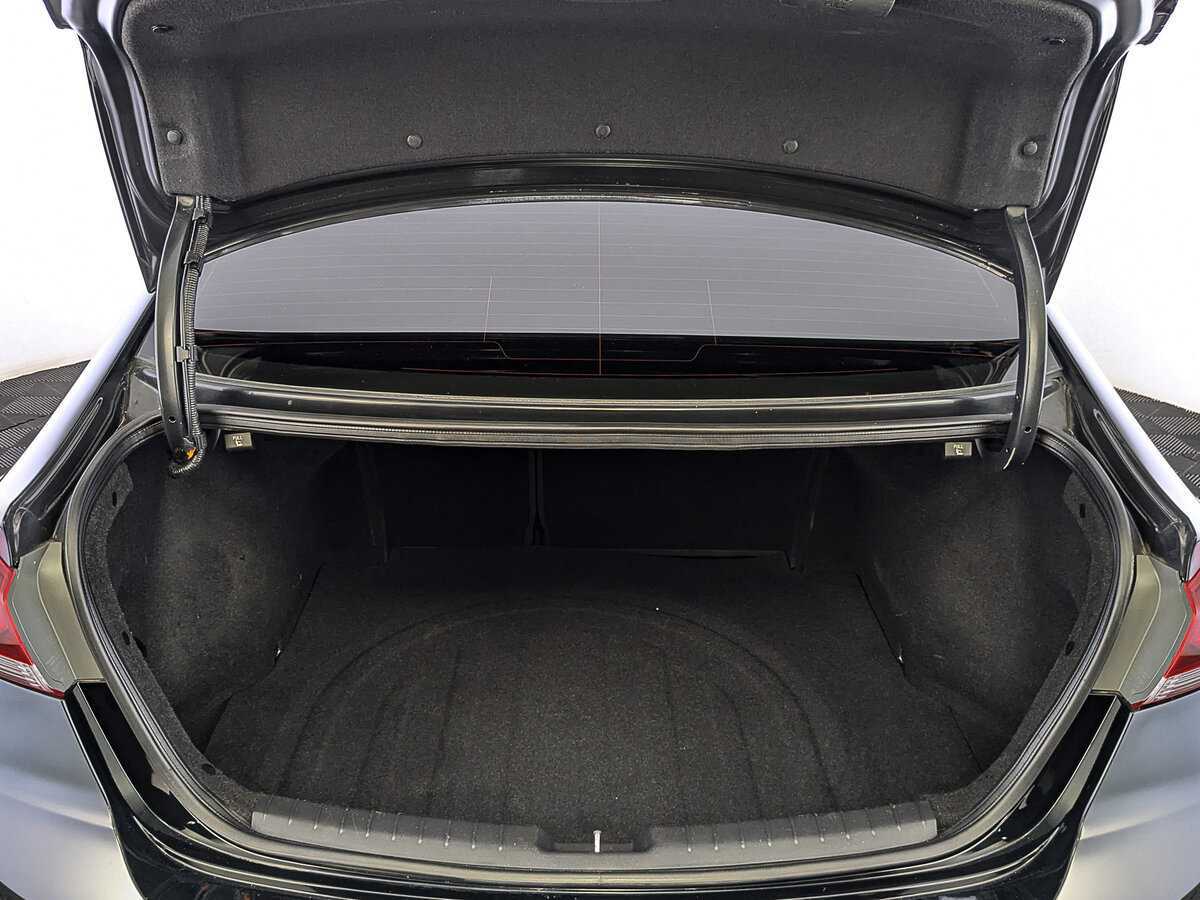 Купить Hyundai Elantra с пробегом. Фото: #9