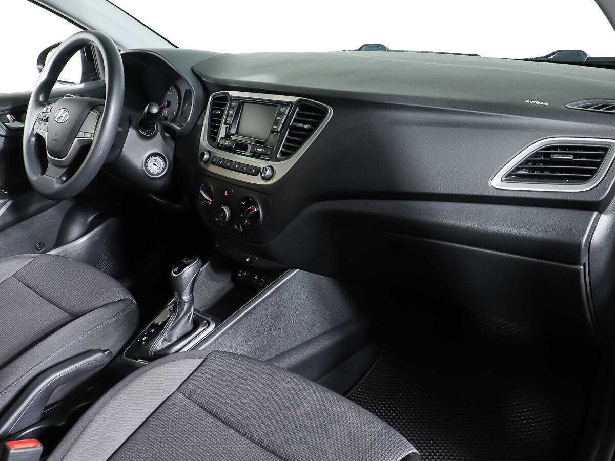 Купить Hyundai Solaris с пробегом. Фото: #8