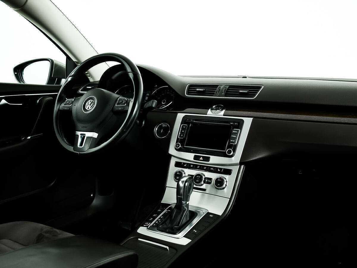 Купить Volkswagen Passat с пробегом. Фото: #8