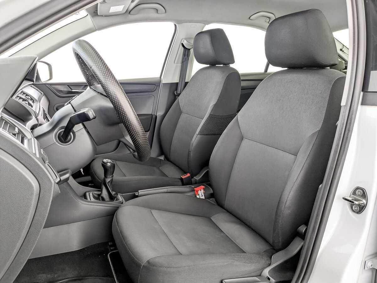 Купить Skoda Rapid с пробегом. Фото: #17