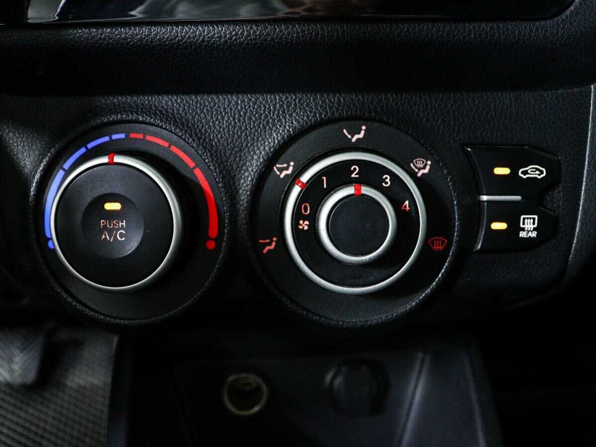 Купить Kia Rio с пробегом. Фото: #10