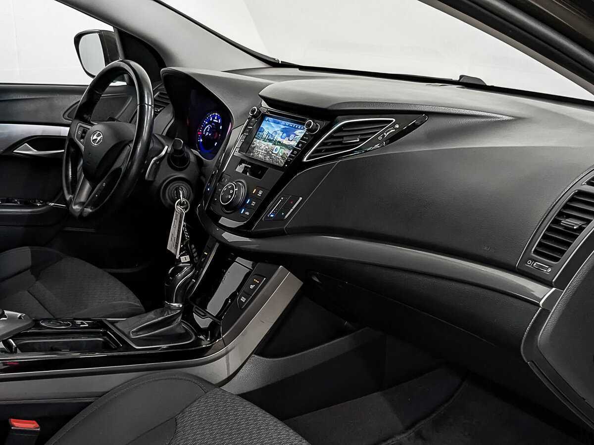 Купить Hyundai i40 с пробегом. Фото: #10