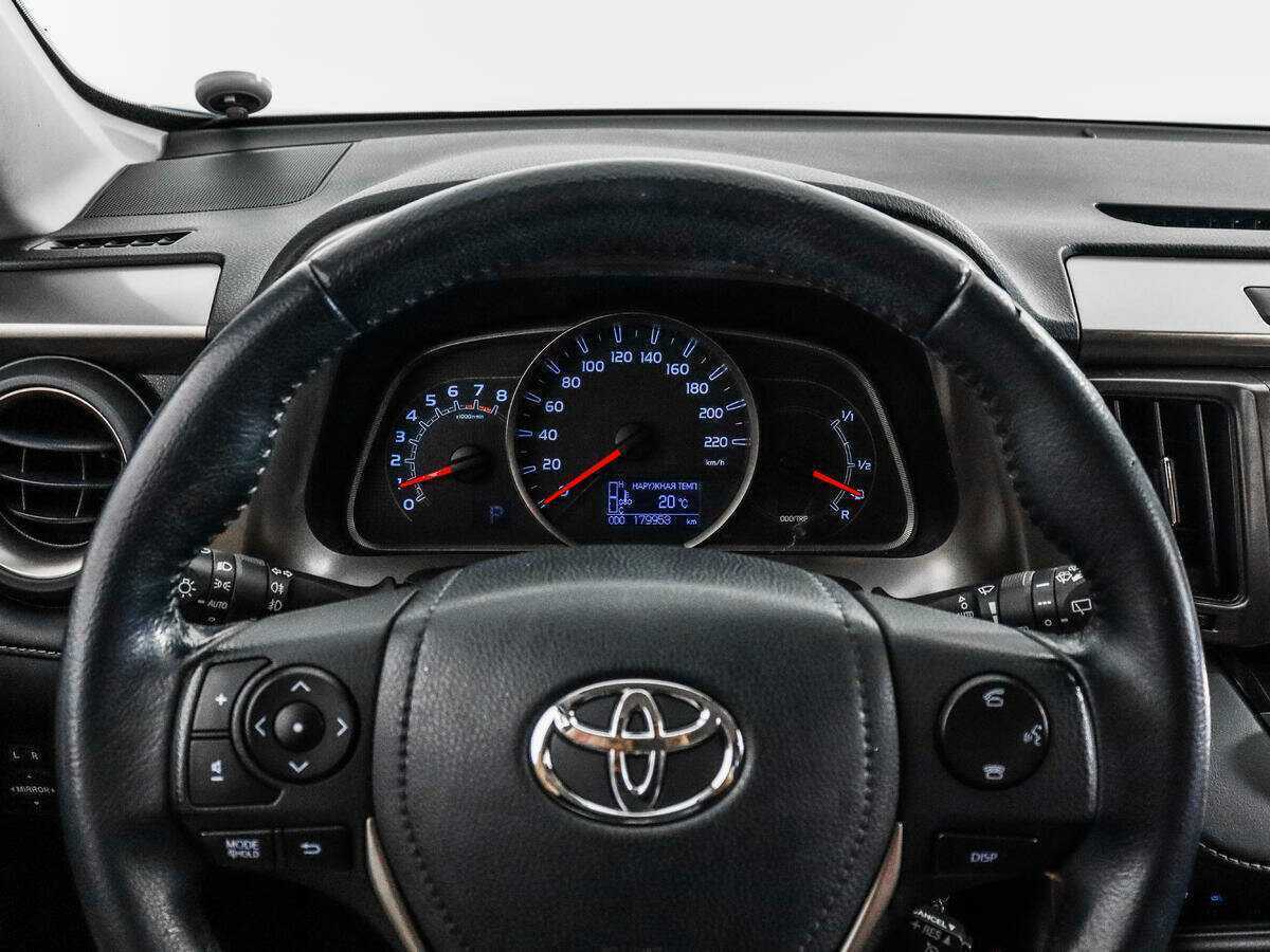 Купить Toyota RAV4 с пробегом. Фото: #14