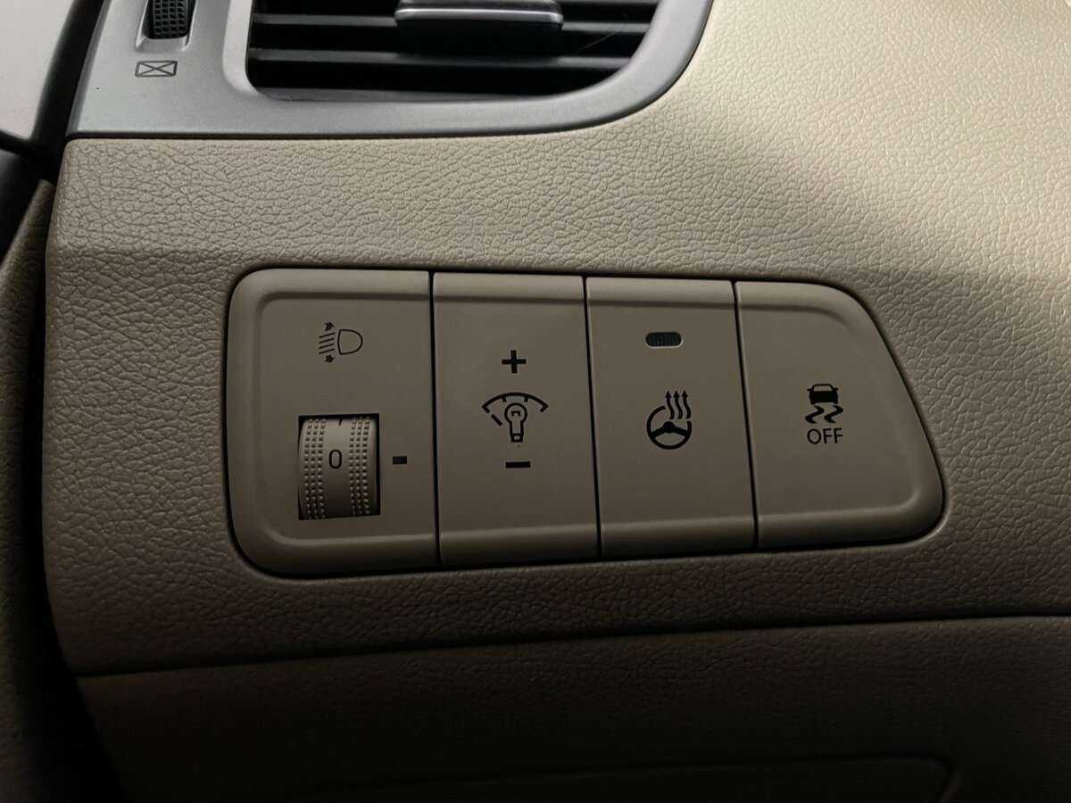 Купить Hyundai Elantra с пробегом. Фото: #12