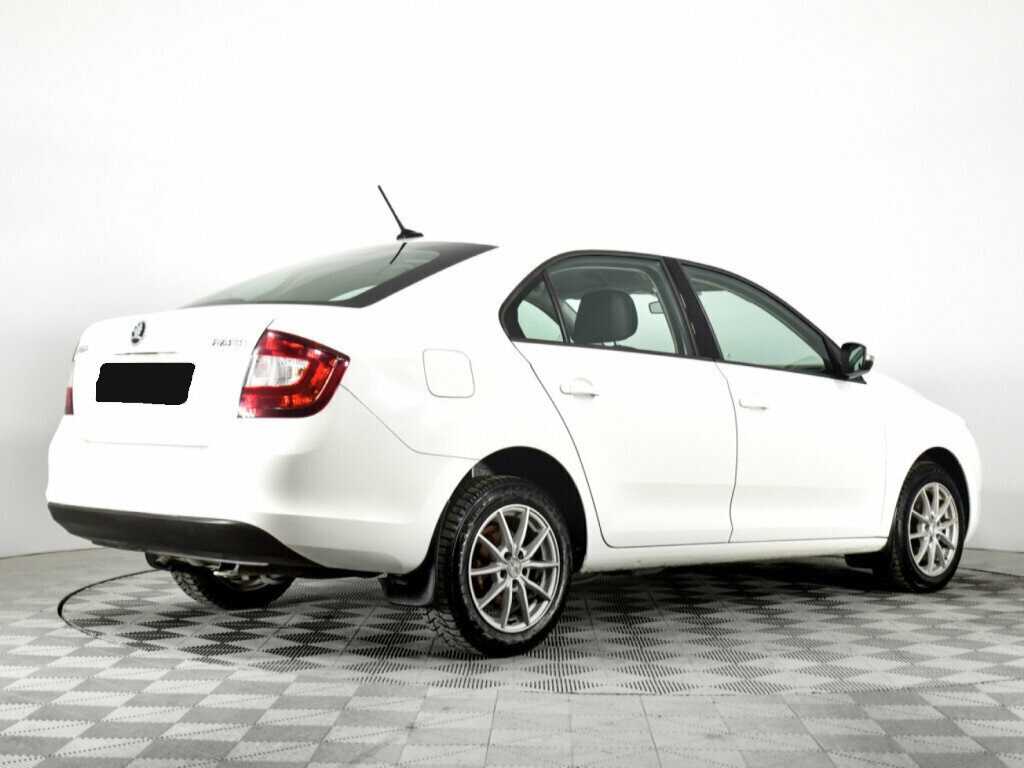Купить Skoda Rapid с пробегом. Фото: #4