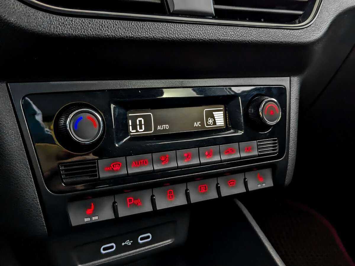 Купить Volkswagen Polo с пробегом. Фото: #23