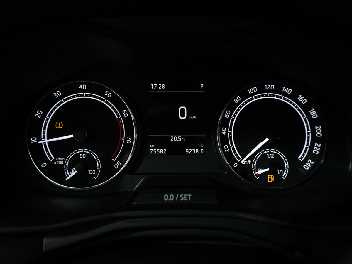 Купить Skoda Rapid с пробегом. Фото: #11