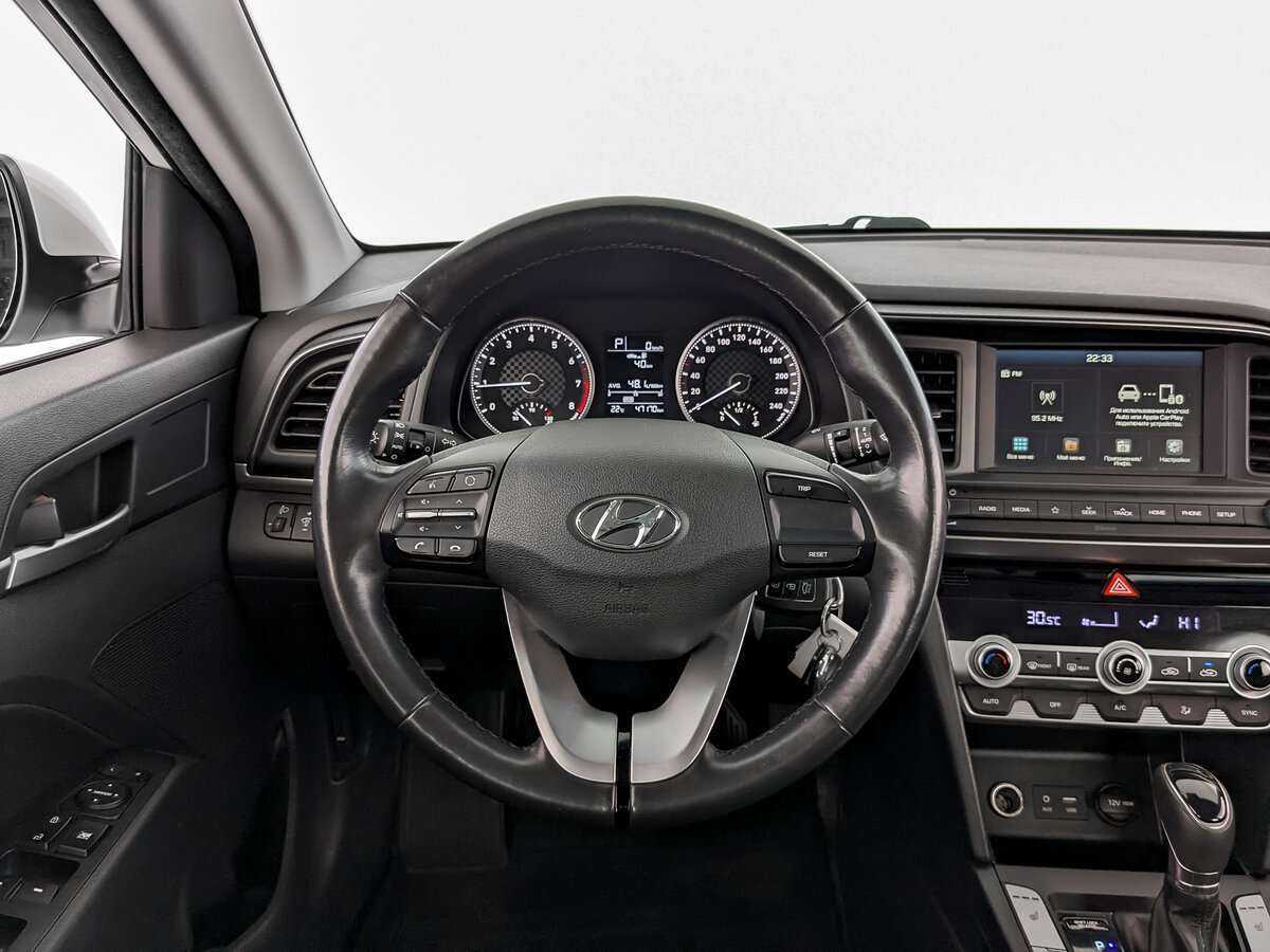 Купить Hyundai Elantra с пробегом. Фото: #16