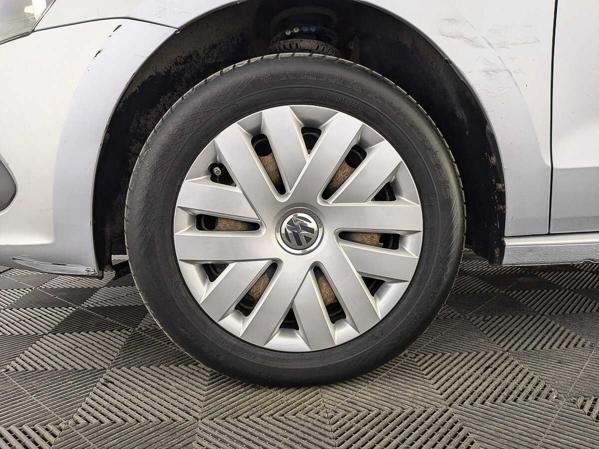 Купить Volkswagen Polo с пробегом. Фото: #11