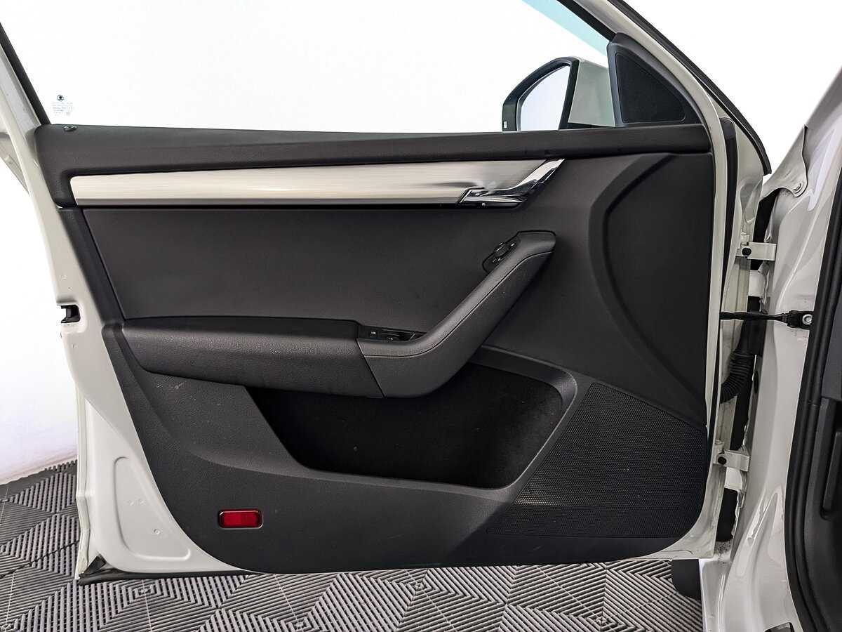 Купить Skoda Octavia с пробегом. Фото: #16