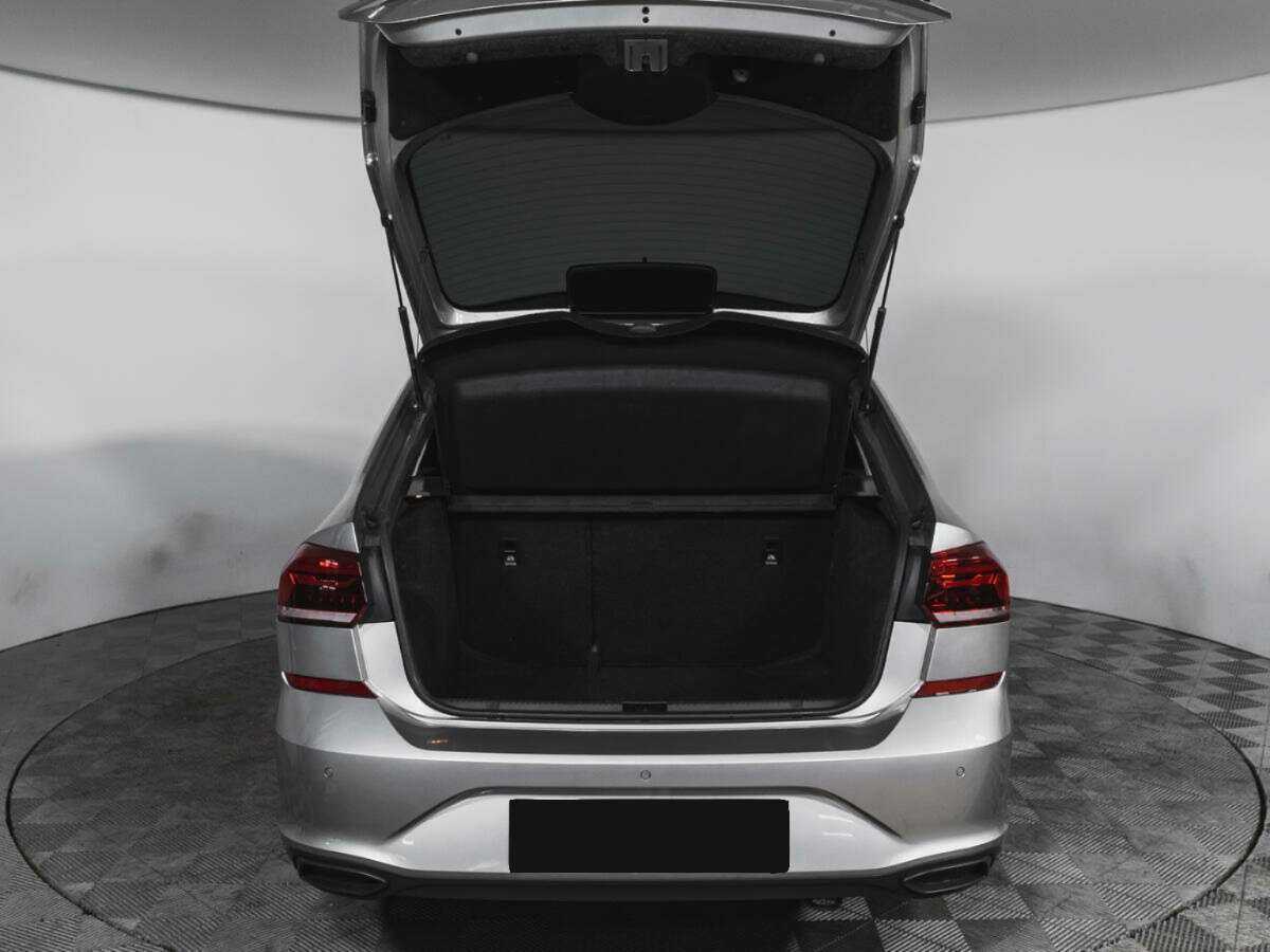 Купить Volkswagen Polo с пробегом. Фото: #17