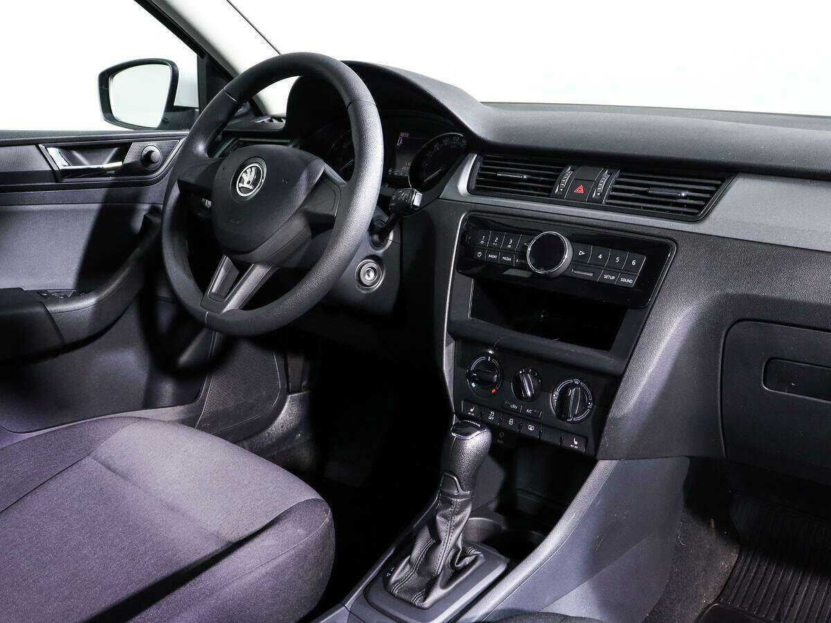 Купить Skoda Rapid с пробегом. Фото: #7