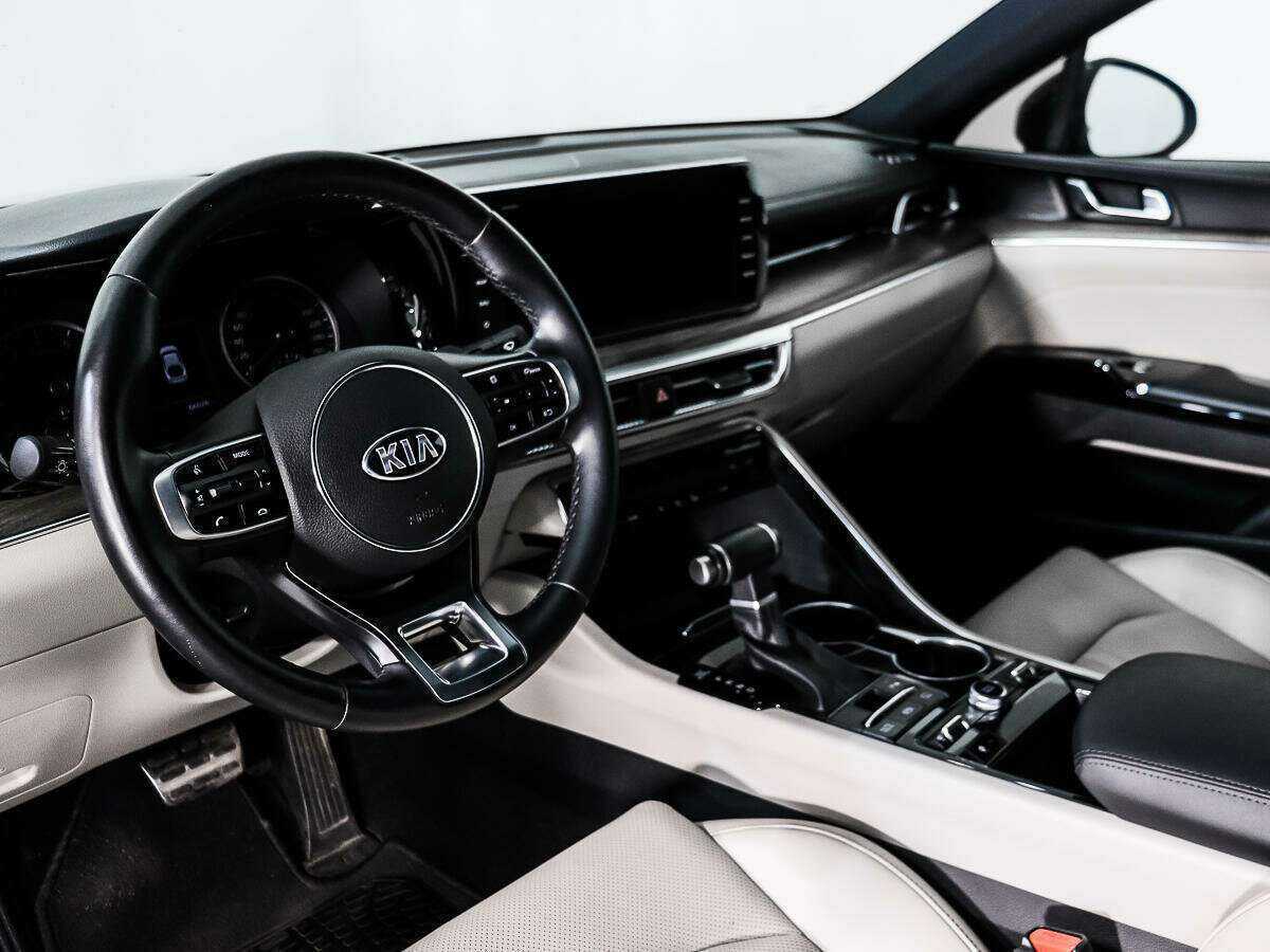 Купить Kia K5 с пробегом. Фото: #8