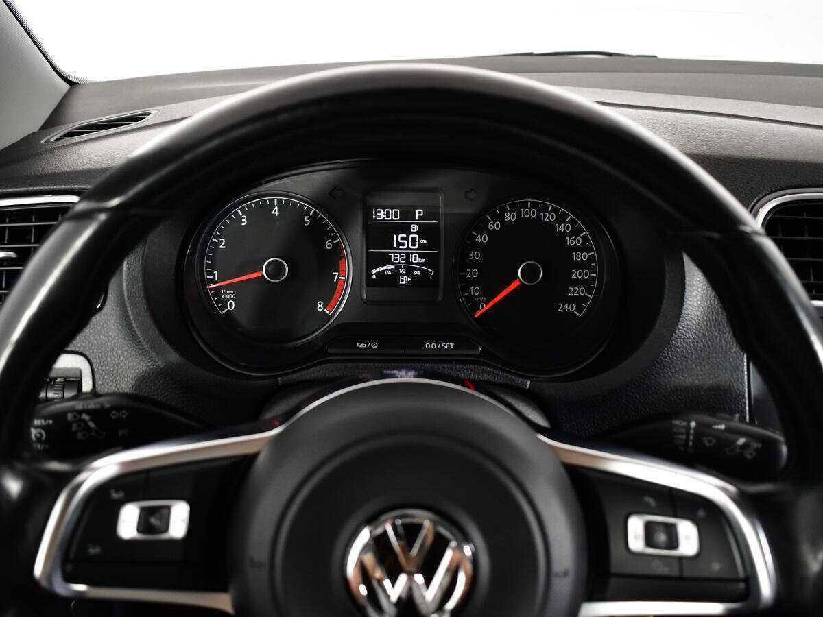 Купить Volkswagen Polo с пробегом. Фото: #10