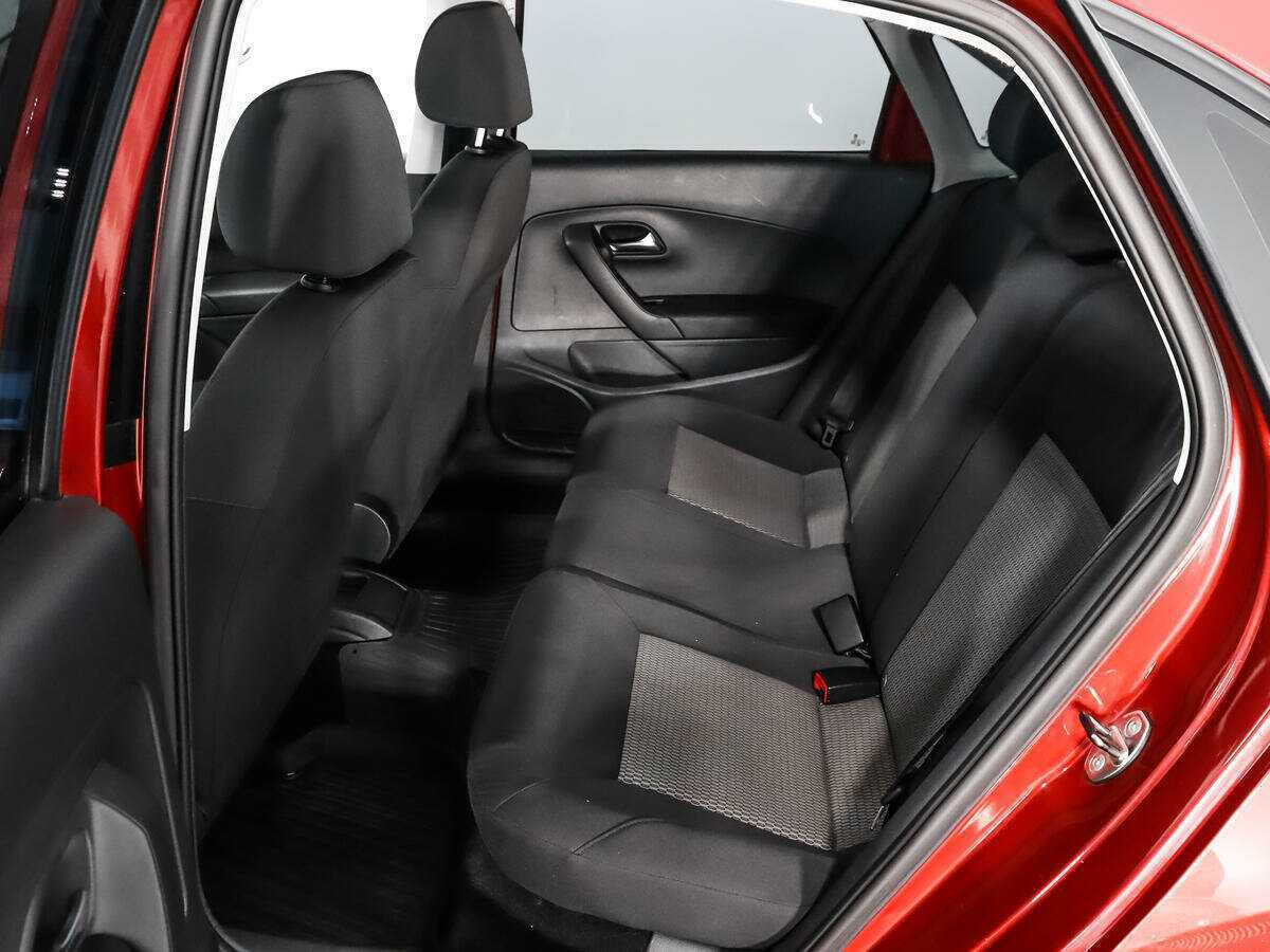 Купить Volkswagen Polo с пробегом. Фото: #9