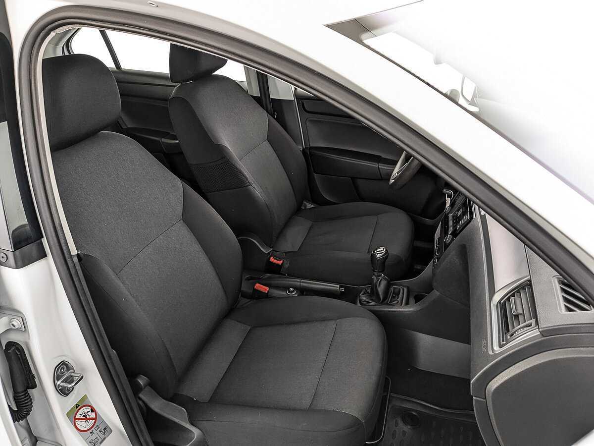 Купить Skoda Rapid с пробегом. Фото: #22