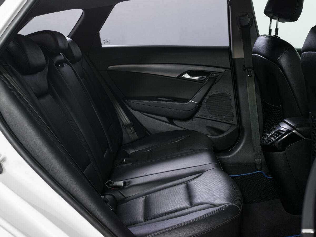 Купить Hyundai i40 с пробегом. Фото: #11