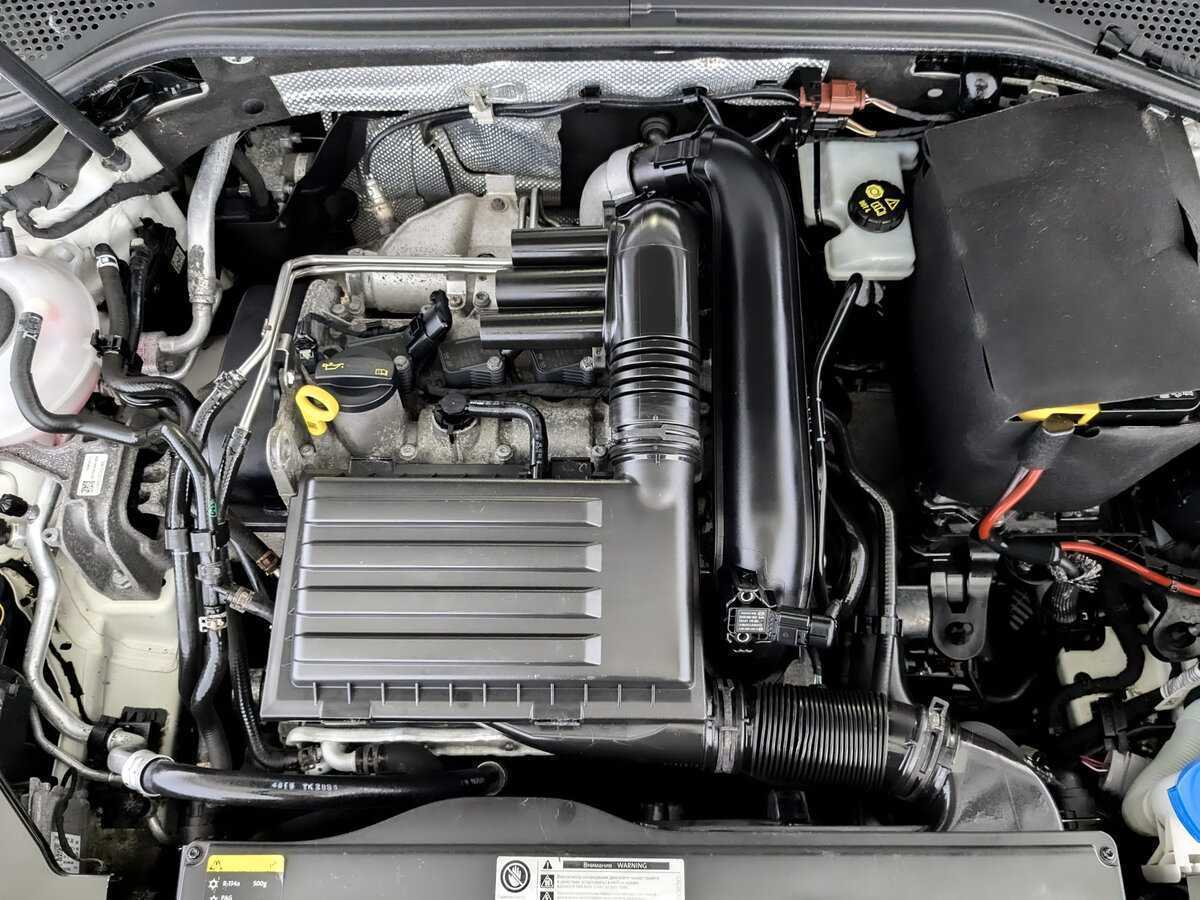 Купить Volkswagen Passat с пробегом. Фото: #8