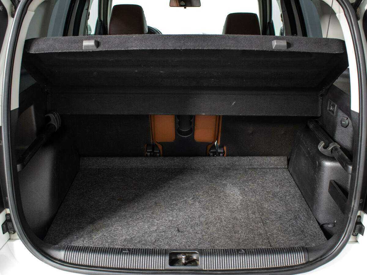 Купить Skoda Yeti с пробегом. Фото: #11