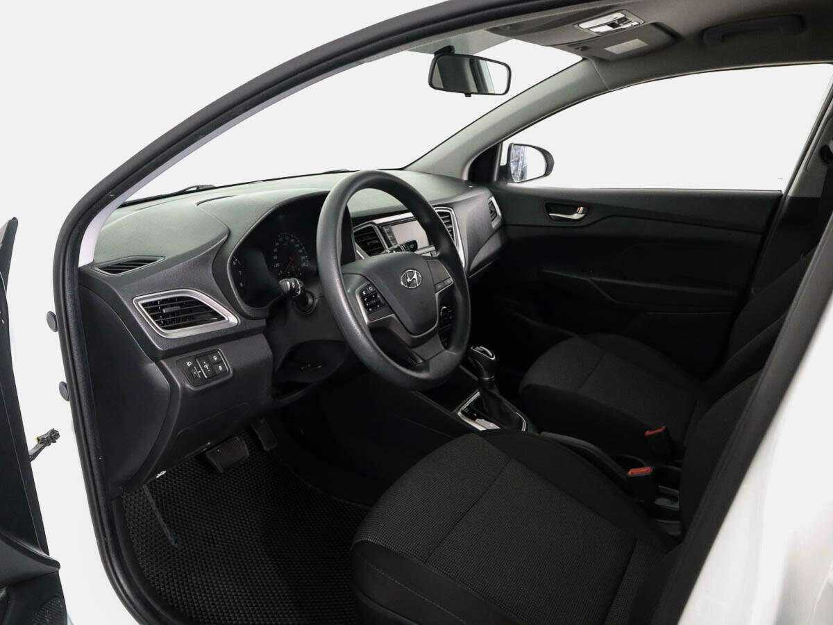 Купить Hyundai Solaris с пробегом. Фото: #6