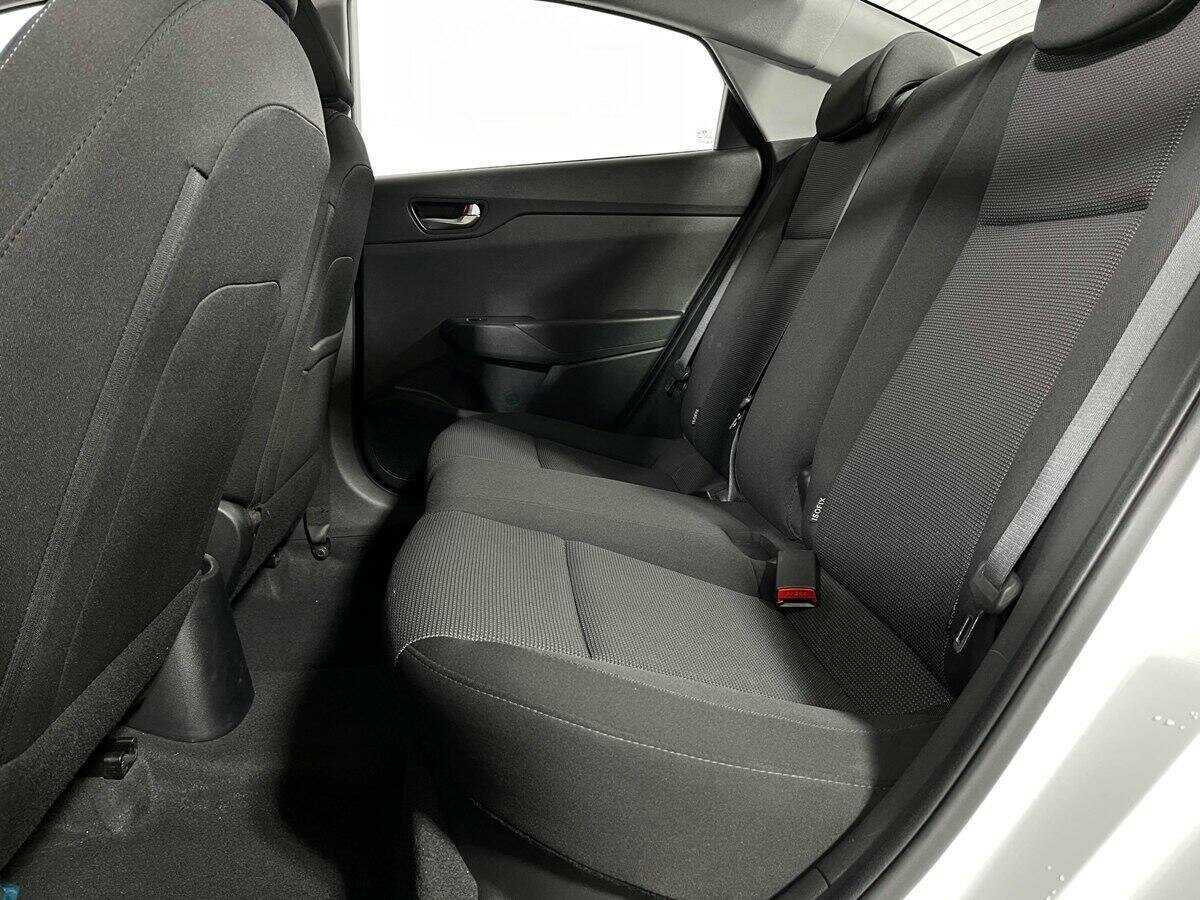 Купить Hyundai Solaris с пробегом. Фото: #7