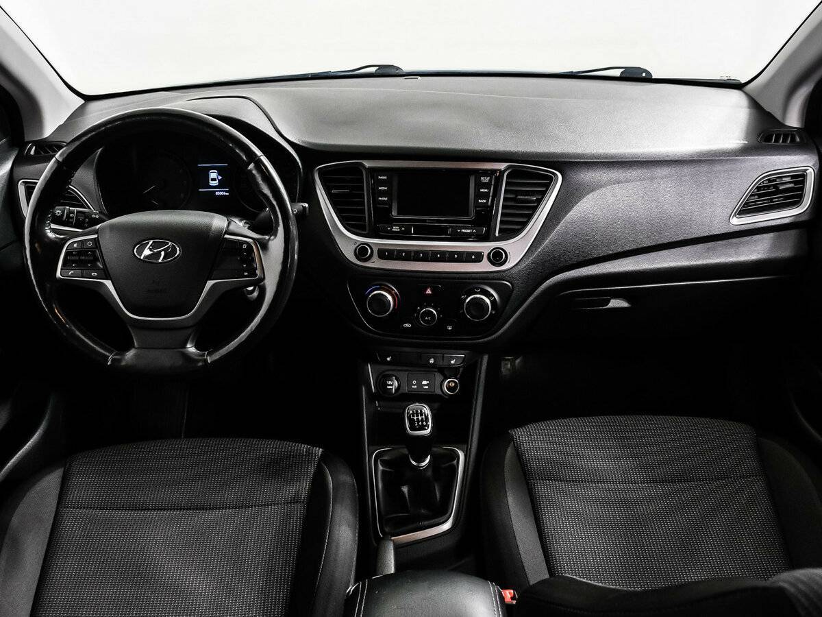 Купить Hyundai Solaris с пробегом. Фото: #10