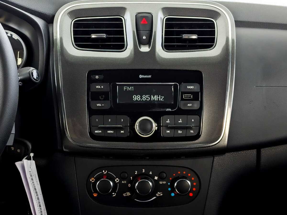 Купить Renault Sandero с пробегом. Фото: #14