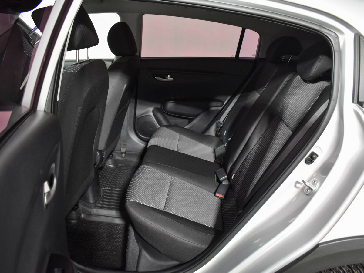 Купить Kia Rio с пробегом. Фото: #10