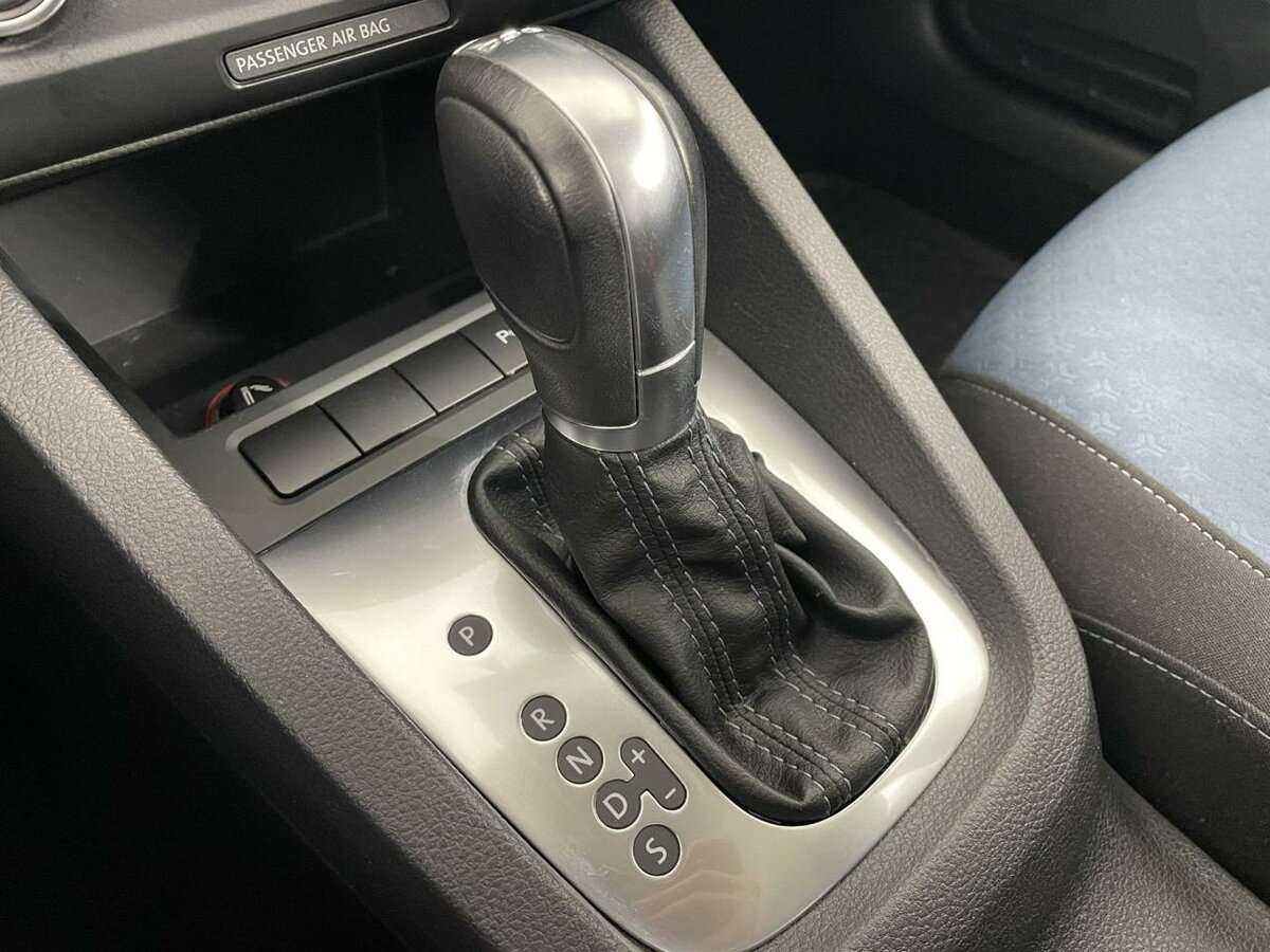 Купить Volkswagen Jetta с пробегом. Фото: #12