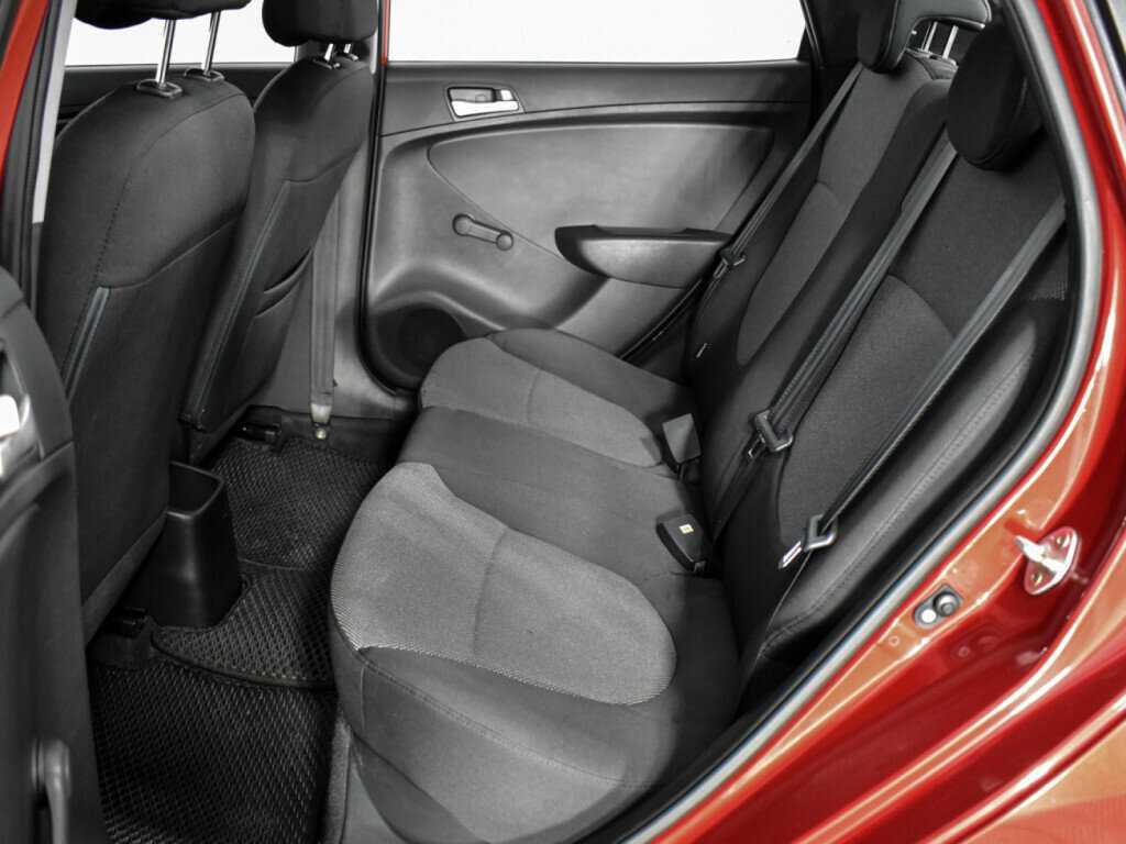 Купить Hyundai Solaris с пробегом. Фото: #9