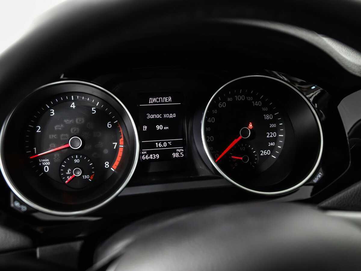 Купить Volkswagen Jetta с пробегом. Фото: #9