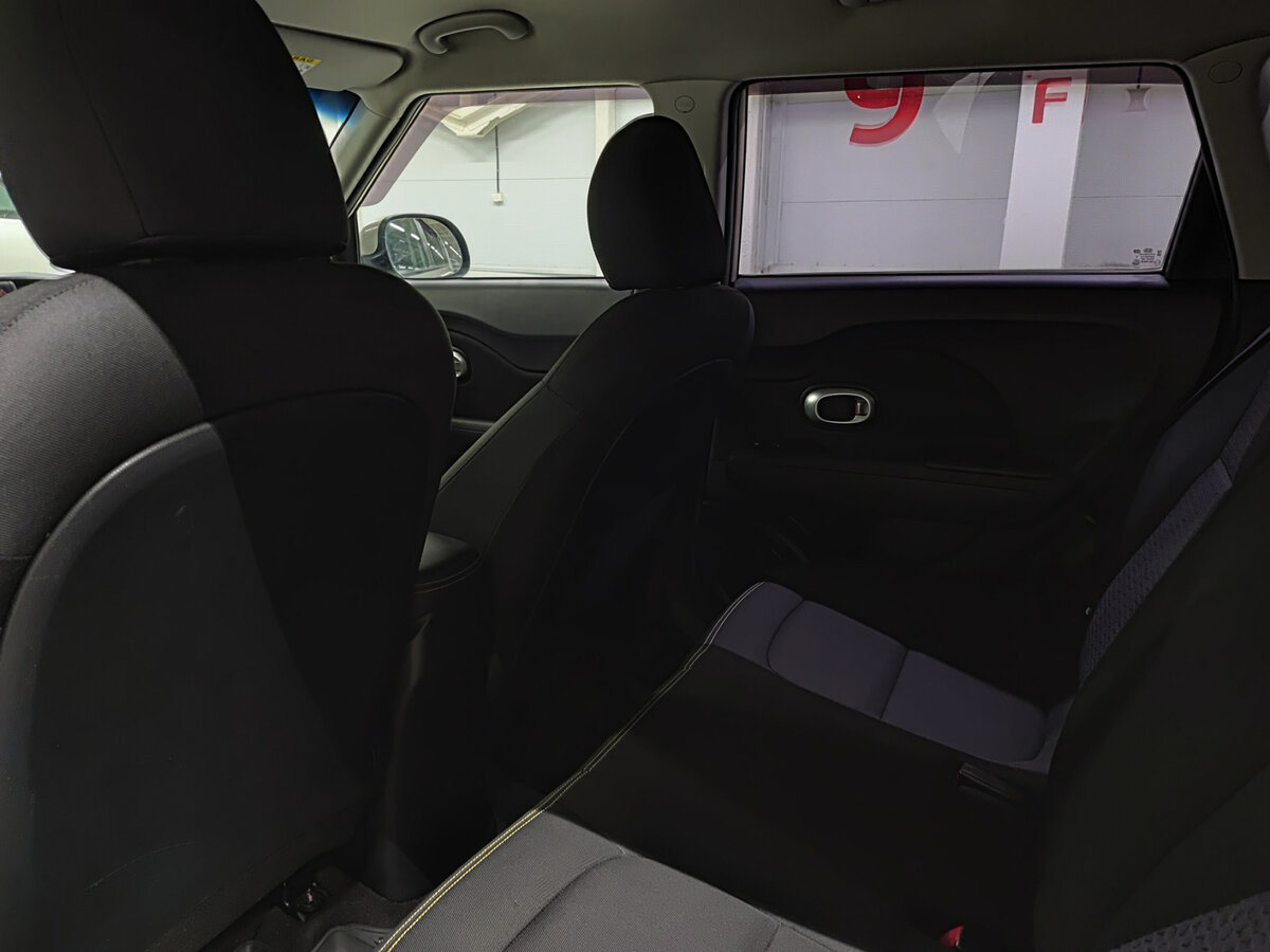 Купить Kia Soul с пробегом. Фото: #11