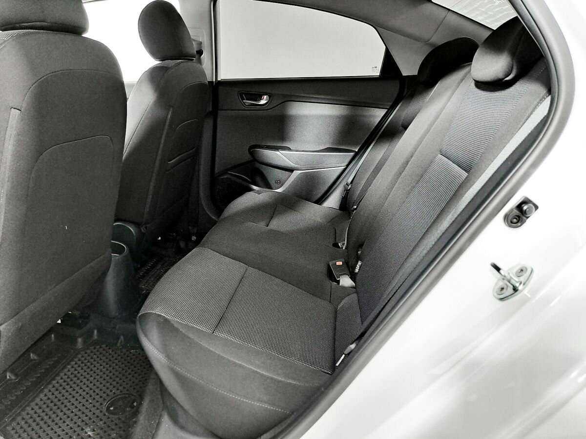 Купить Hyundai Solaris с пробегом. Фото: #11