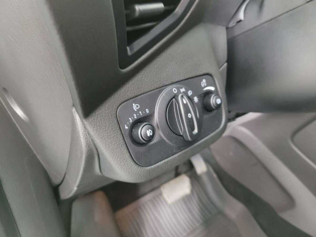 Купить Ford Kuga с пробегом. Фото: #8