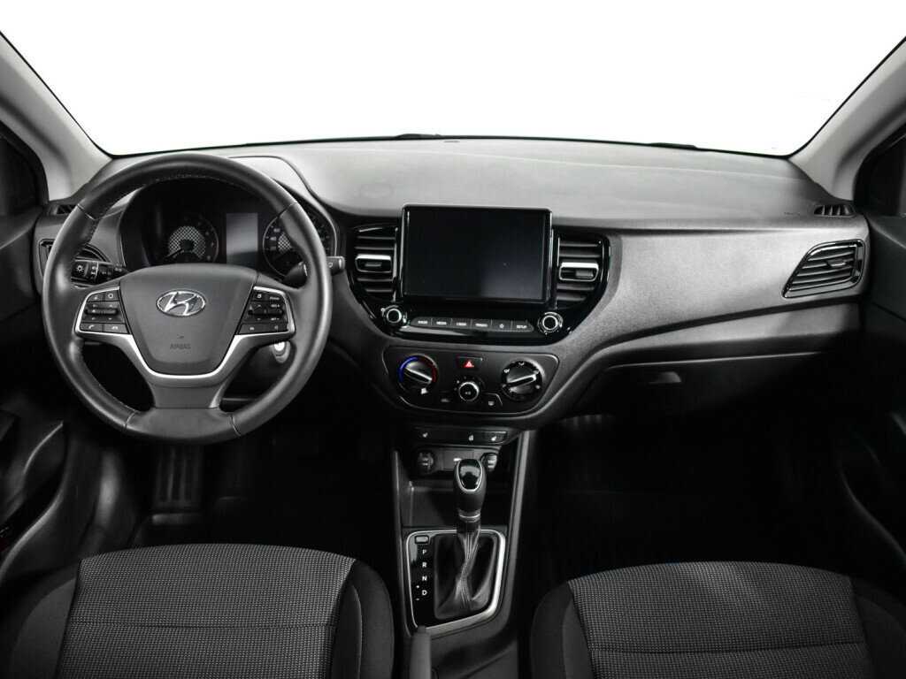 Купить Hyundai Solaris с пробегом. Фото: #11