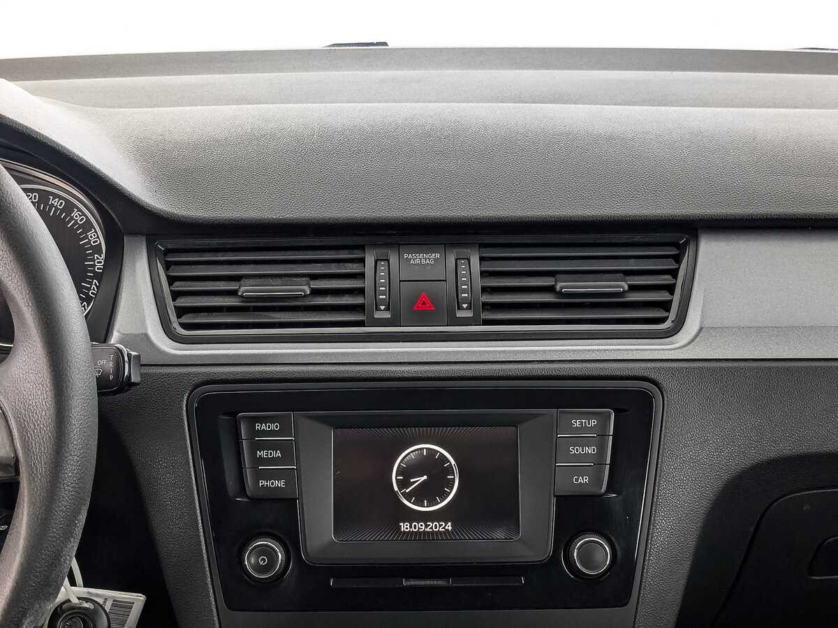 Купить Skoda Rapid с пробегом. Фото: #14