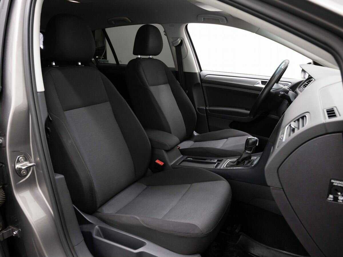 Купить Volkswagen Golf с пробегом. Фото: #13