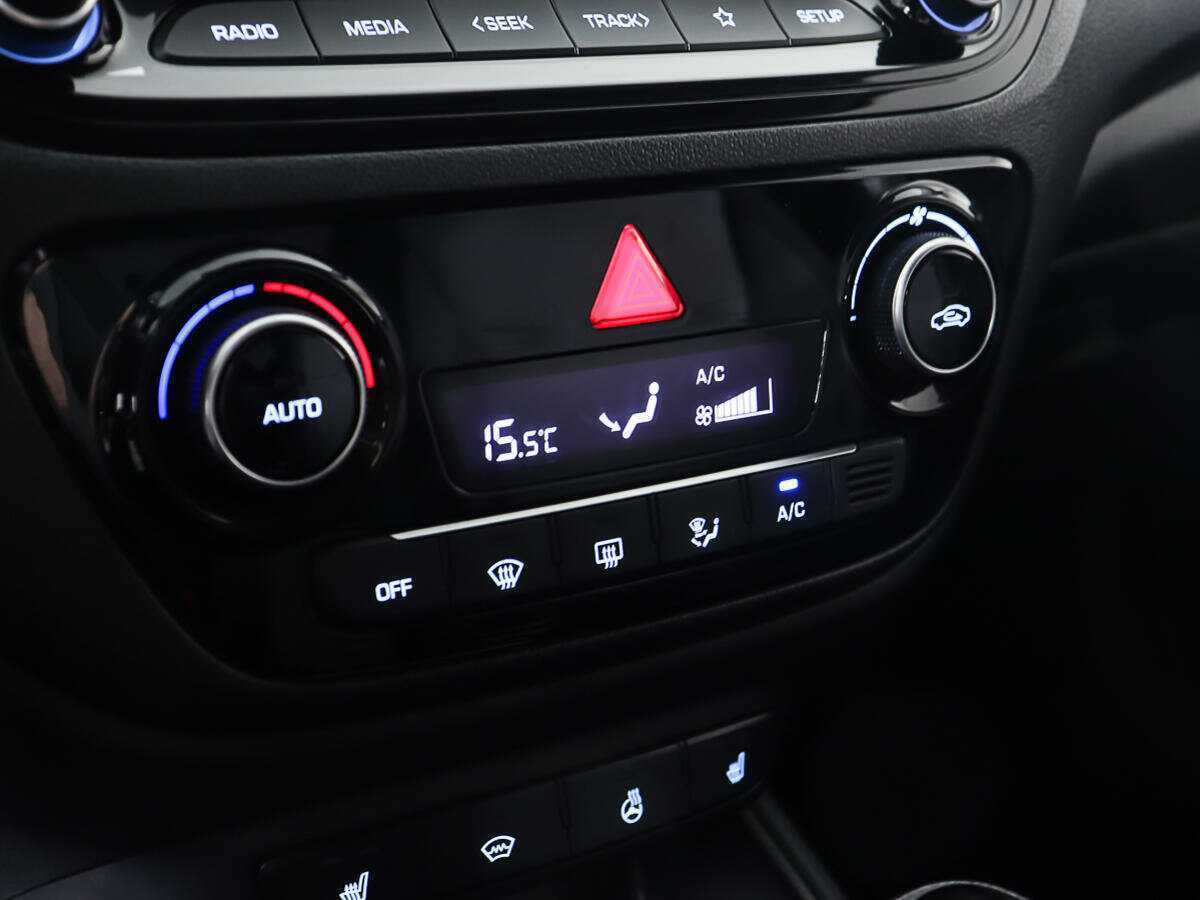 Купить Hyundai Solaris с пробегом. Фото: #21