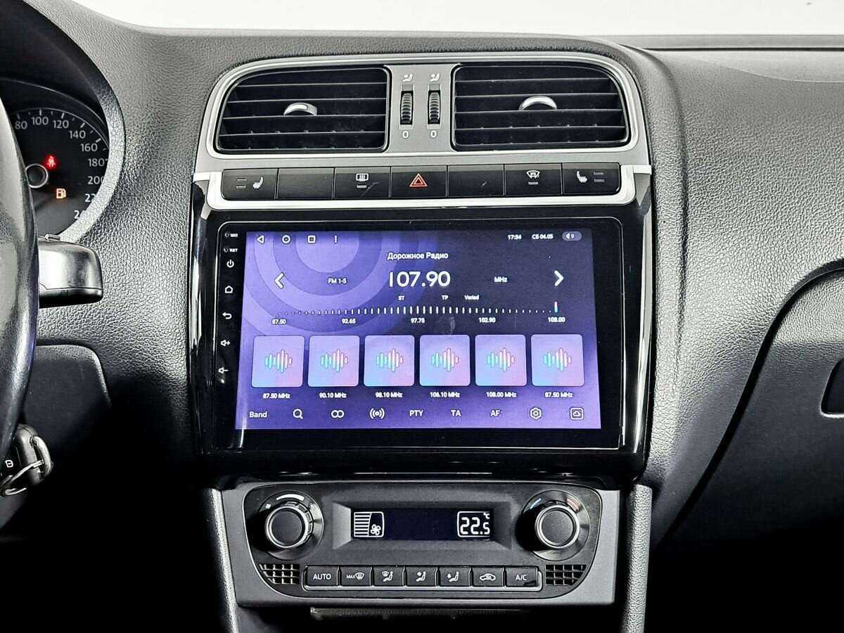 Купить Volkswagen Polo с пробегом. Фото: #12