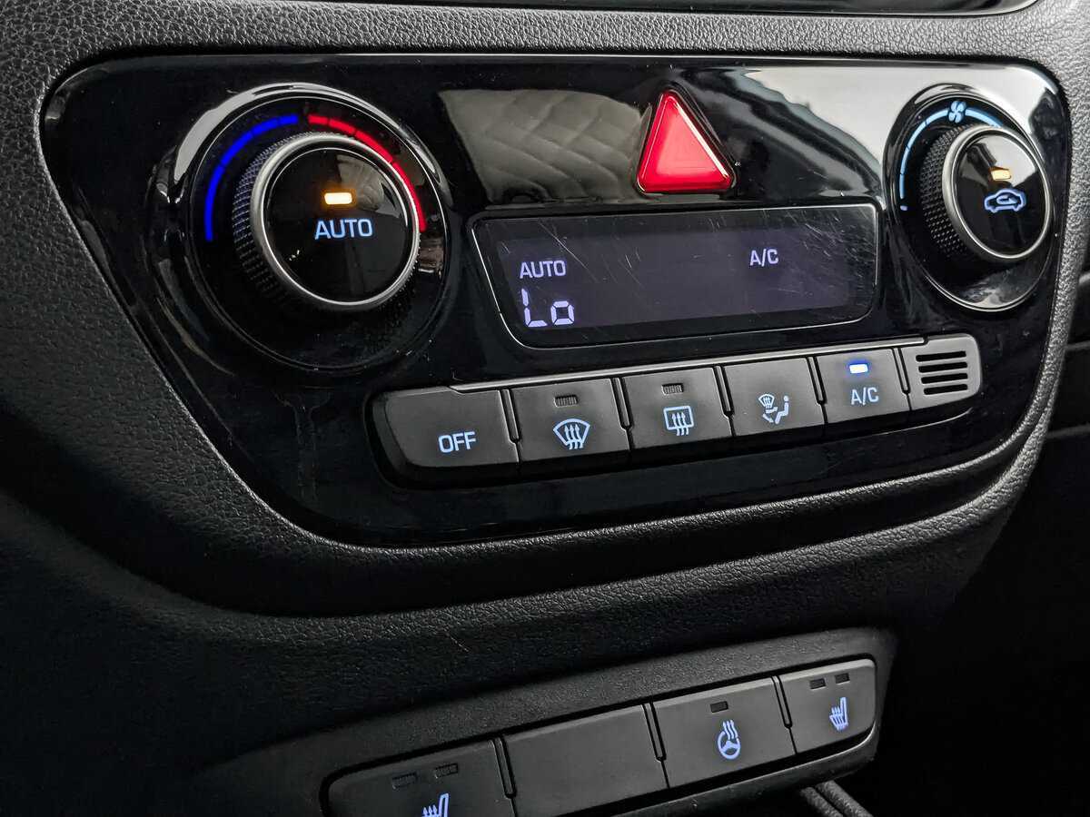 Купить Hyundai Solaris с пробегом. Фото: #16