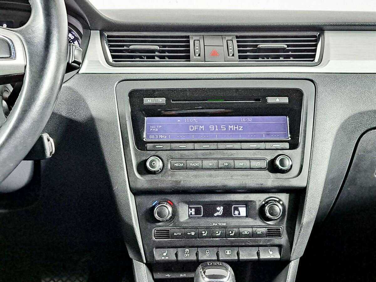 Купить Skoda Rapid с пробегом. Фото: #9