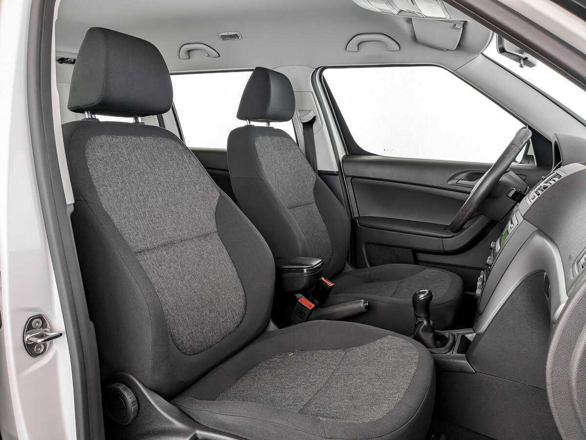 Купить Skoda Yeti с пробегом. Фото: #18