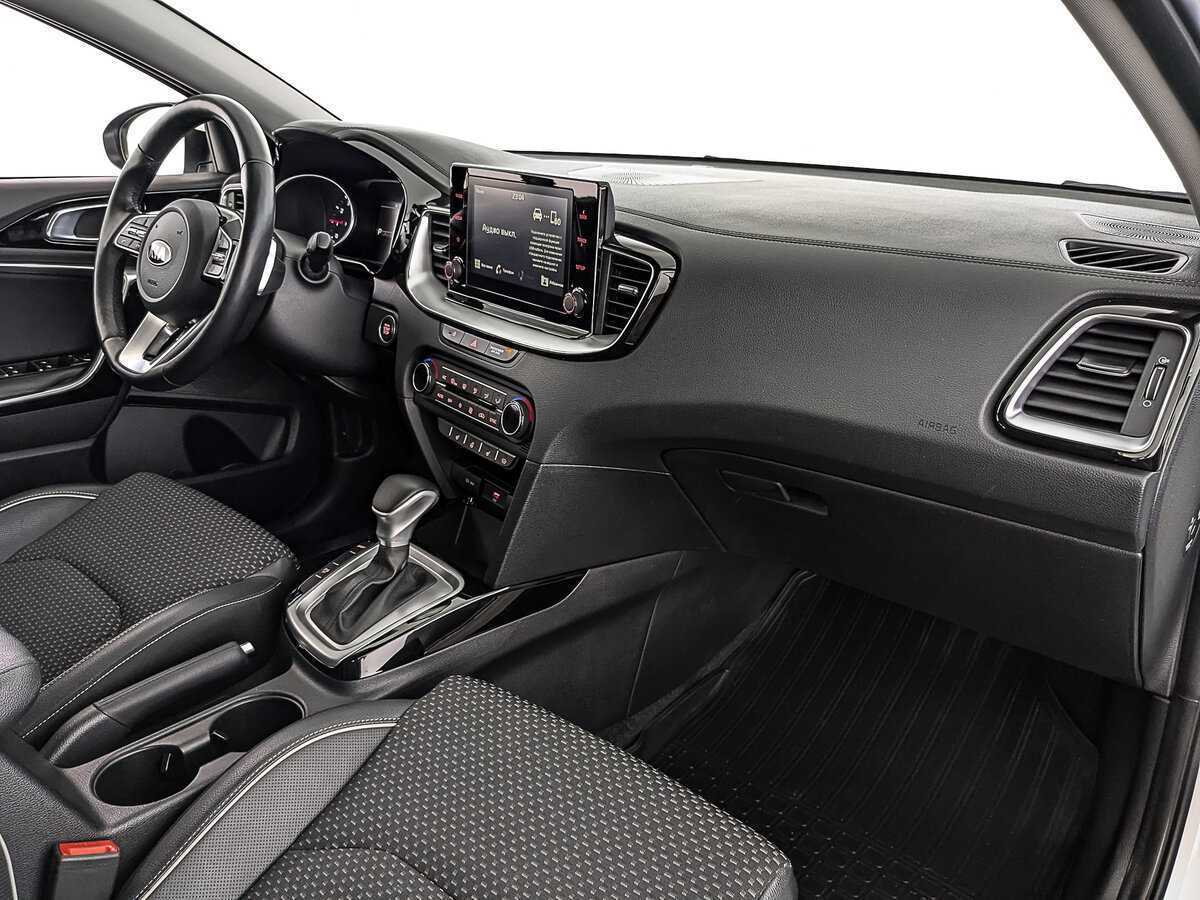 Купить Kia Ceed с пробегом. Фото: #12