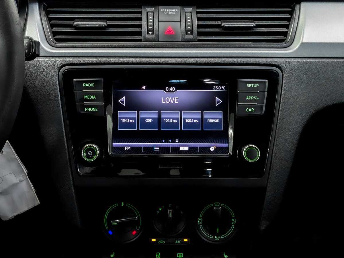 Купить Skoda Rapid с пробегом. Фото: #14